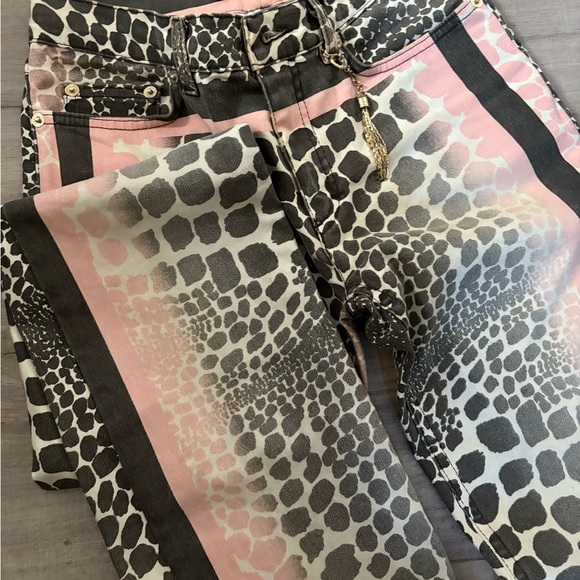 Stylish Pink and Black Women's Jeans - Picture 3 of 8